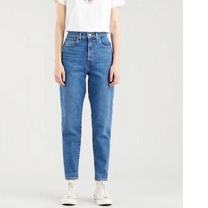 LEVI'S HIGH WAISTED TAPER JEANS SIZE 29